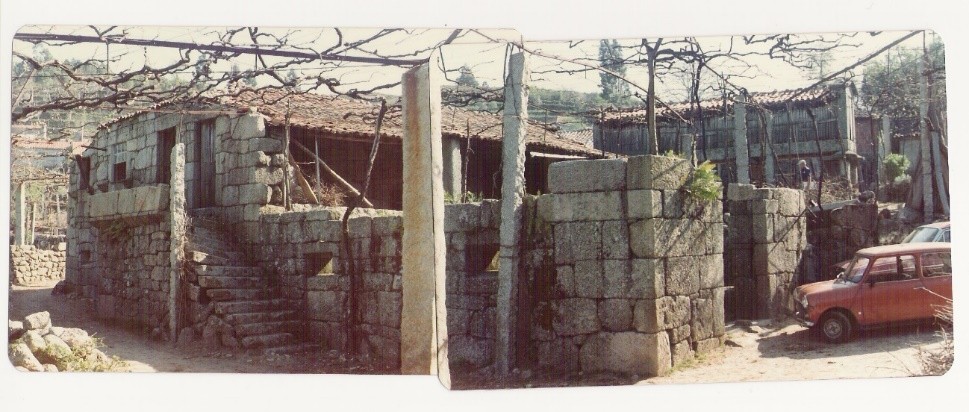 Foto do Arq.º José Leite - 1984.
Situação de ruína, em 1984, da Casa de Covide